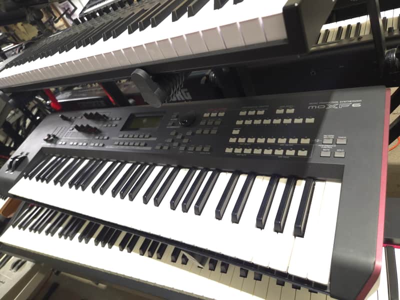 Yamaha MOXF 6 Production Synthesizer 2000s - Local Pickup Only image 1