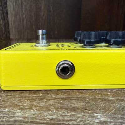 Xotic AC Booster With Box 2007 - 2020 - Yellow image 6