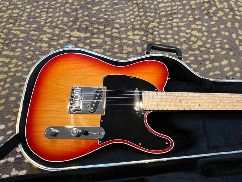 Fender American Deluxe Telecaster with Maple Fretboard 2008 - Aged Cherry Burst - Hard Shell Case and Extra Pickguard
