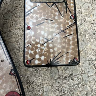 🎨 Custom Hand-Painted Stratocaster Pickguard Set (SSS) + Backplate — Rusted Relic Red-Core Design — 48/50/52mm Spacing image 5