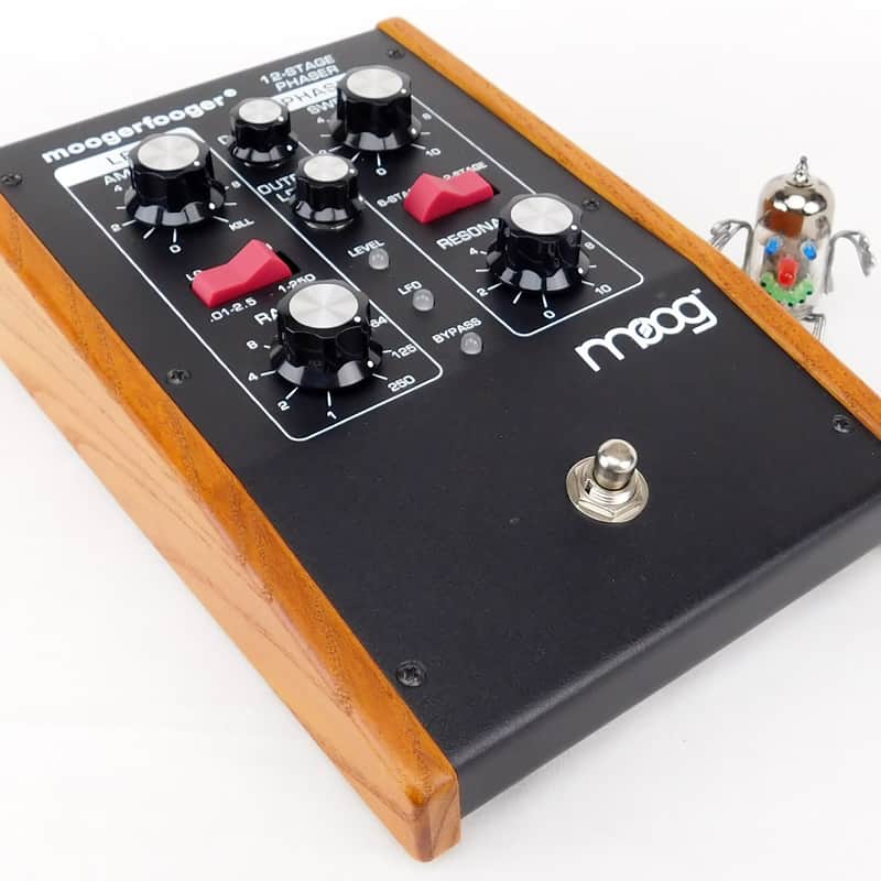 1999 – 2018 Moog MF-103 Moogerfooger 12-Stage Phaser Black