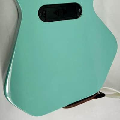 Loog Mini Electric 2021 - Present - Green image 3