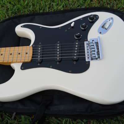 1980's C.F. Martin Stinger SSX Stratocaster, 6 String, White/Black, Nice Shape image 7