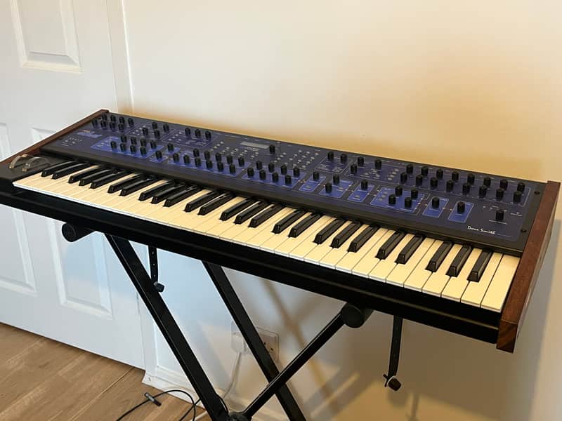 Dave Smith Instruments Poly Evolver 61-Key 4-Voice Polyphonic Synthesizer 2005 - 2011 - Blue with Wood Sides Bild 1