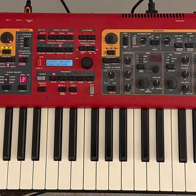 Nord Stage 2 EX HP76 with soft case