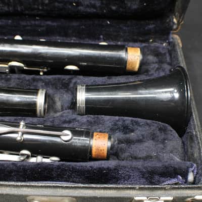 A  U.S.A. Selmer-Bundy Bb Clarinet in it's Original Case & Ready to Play   # 6 C image 4