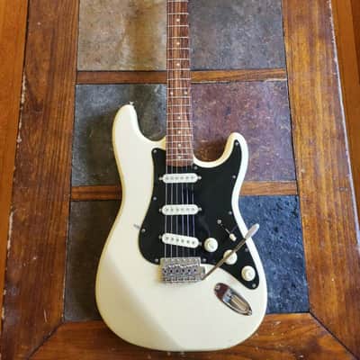 Fender Squier Series strat MIK  1992 - white Bild 3