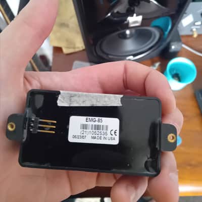 EMG 85 Active Neck Humbucker  - Black image 2