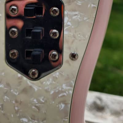 Squier Paranormal Cyclone Shell Pink 2020s image 15