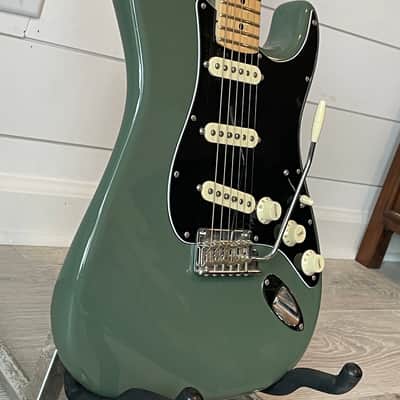 Fender Stratocaster 2015-2017 - Olive image 19