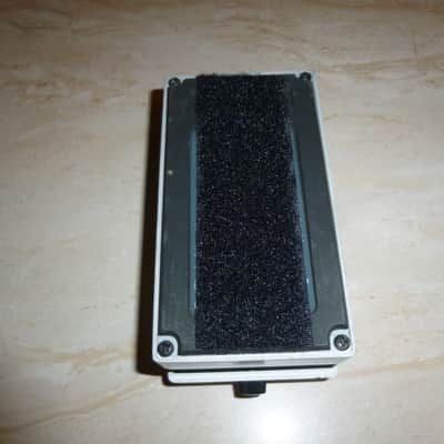 Boss TU-2 Chromatic Tuner (Dark Gray Label) 1998 - 2009 - White image 2