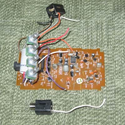 NOT working / For Repair / For parts / AS IS used Boss OS-2 CIRCUIT BOARD with circuit board components and INPUT, OUTPUT, & power jacks (NO: casing, LED, switch, bottom plate, knobs, nuts washers, screws & missing some wires) from around 2007 image 8
