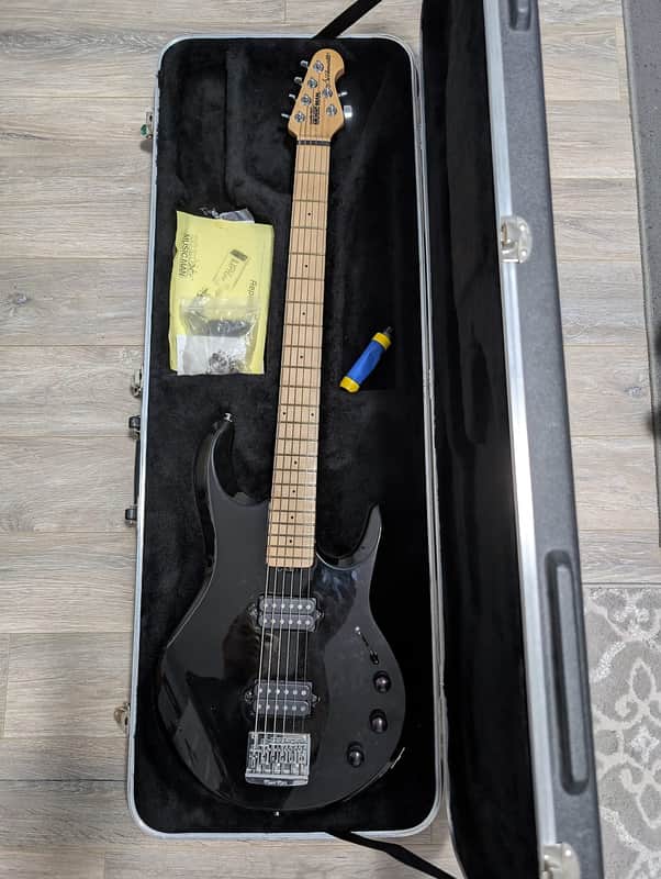 ベース MUSIC MAN Silhouette Ernie Ball Music Man Silhouette Bass | Reverb Canada