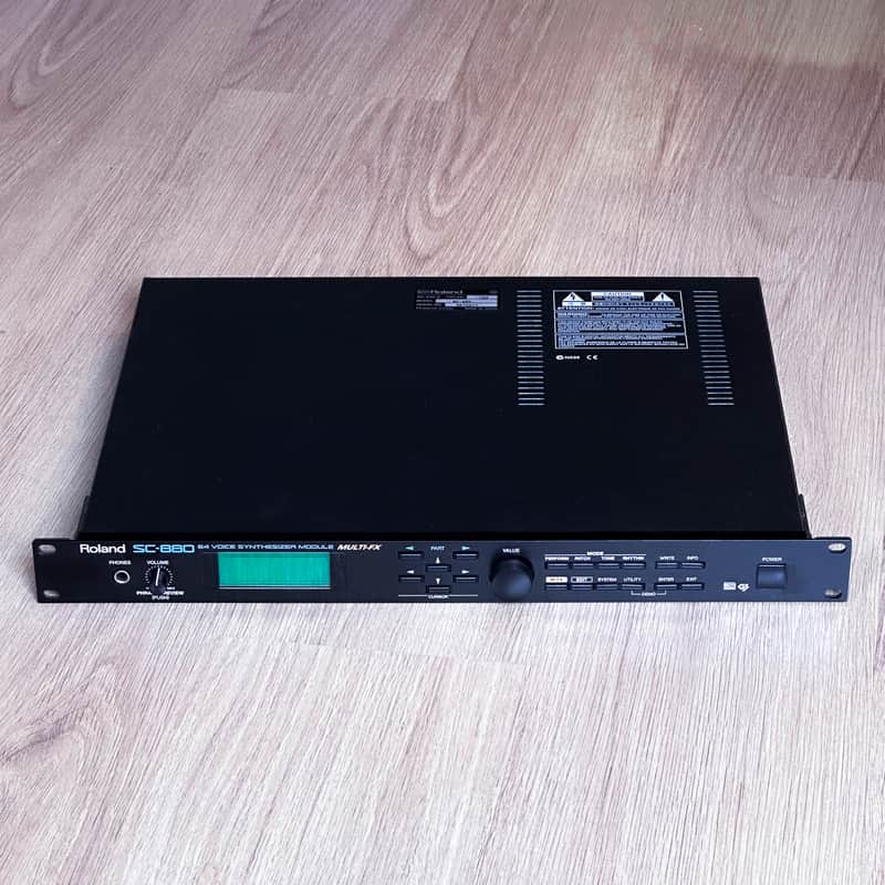 Roland SC-880 64-Voice Rackmount Synthesizer Module 1998 - 2001 - Black image 1