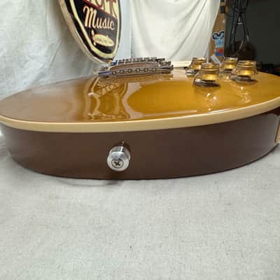 Gibson Les Paul Standard Guitar with Case 2021 - Gold Top goldtop image 20