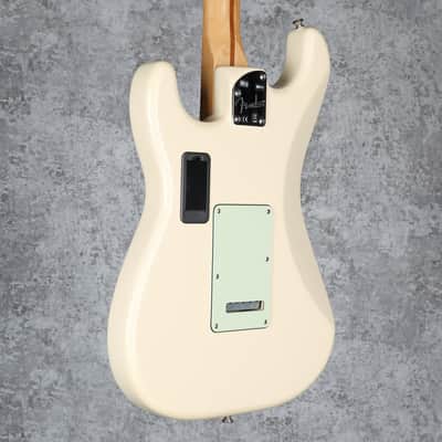 Fender Deluxe Roadhouse Stratocaster Maple Fretboard 2020 Olympic White image 6