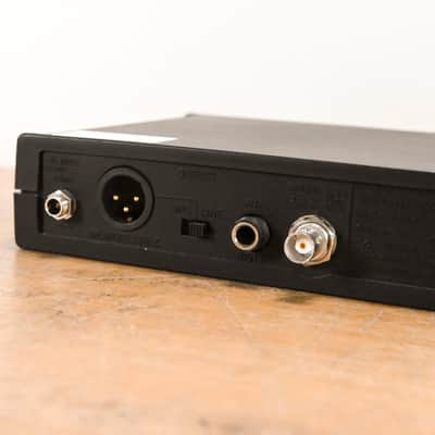 Shure ULXS4 Wireless Receiver - J1 Band: 554-590 MHz (NO POWER SUPPLY) CG01007 image 7