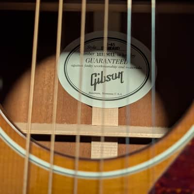 Gibson J-45 Standard 2019 - Vintage Sunburst image 2