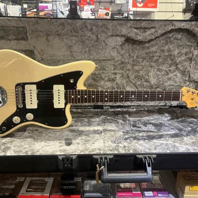 Fender American Professional Jazzmaster with Rosewood Fretboard 2017 Olympic White image 2