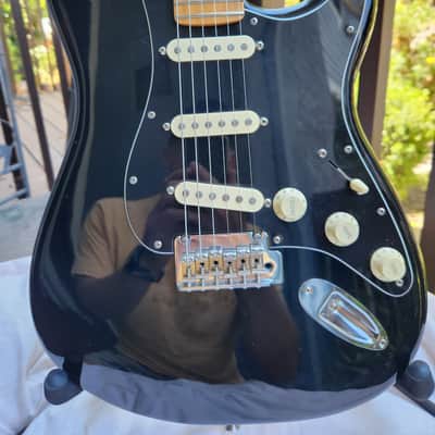 NICE Fender Special Edition Player Stratocaster image 2