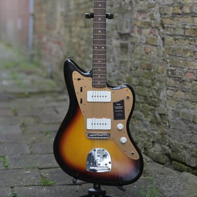 Fender Limited Edition Vintera II Road Worn 50s Jazzmaster- 3-Color Sunburst(3) image 14