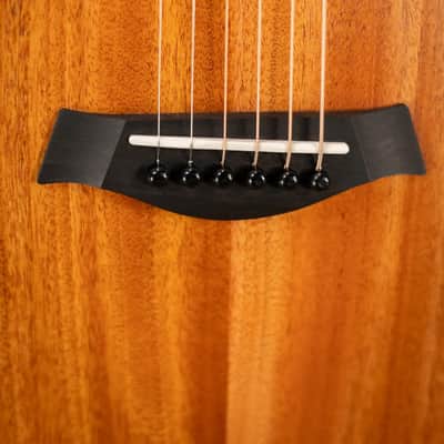 Taylor BT2 Left-Handed Baby Taylor Acoustic Guitar with Gig Bag image 10