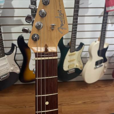 Fender American Professional Stratocaster with Rosewood Fretboard 2017 - 2019 - 3-Color Sunburst image 3