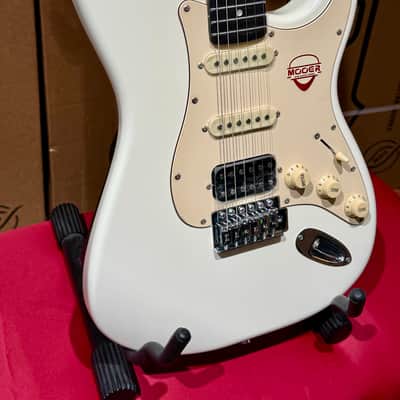 Mooer MSC10 PRO HSS VINTAGE WHITE image 6
