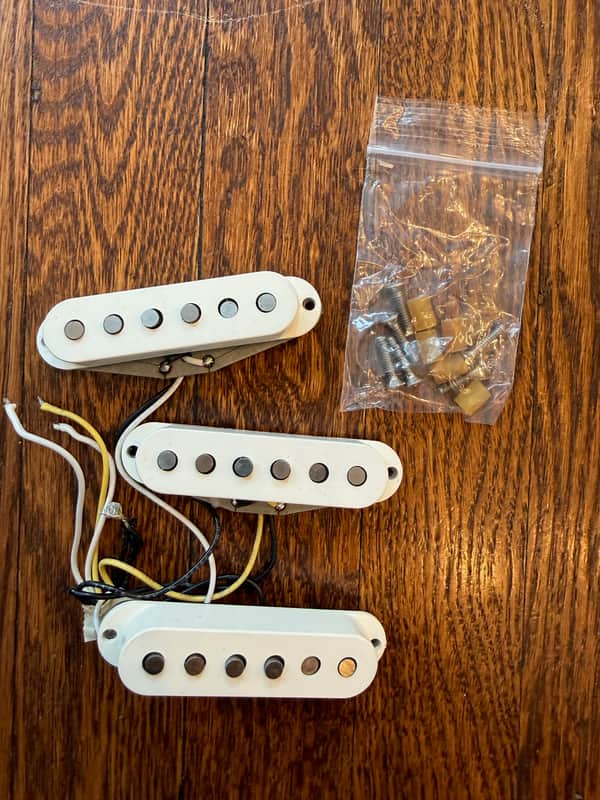 Fender Vintera II Limited Edition Road Worn 60's Stratocaster Pickups 2025 - Cream image 1