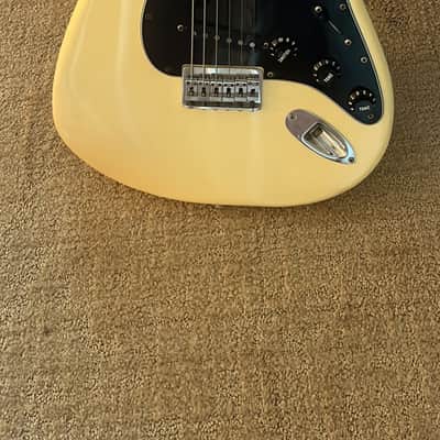 1976 Fender Stratocaster Hardtail with 3-Bolt Neck, Rosewood Fretboard 1971 - 1977 - Olympic White image 2