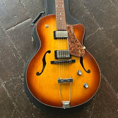 Godin 5th Avenue CW Kingpin II HB 2010s - Cognac Burst image 2