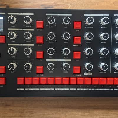 Melbourne Instruments Nina Desktop 12-Voice Synthesizer 2023 - Present - Black image 3