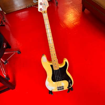 Fender Precision Bass with Maple Fretboard 1976 - Olympic White image 1