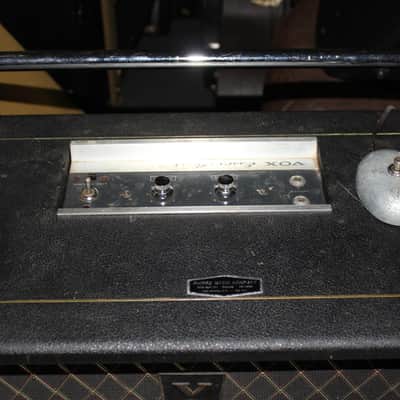 Vox Essex V1043 Essex Bass 50-Watt 2x12" Bass Combo Amp image 2