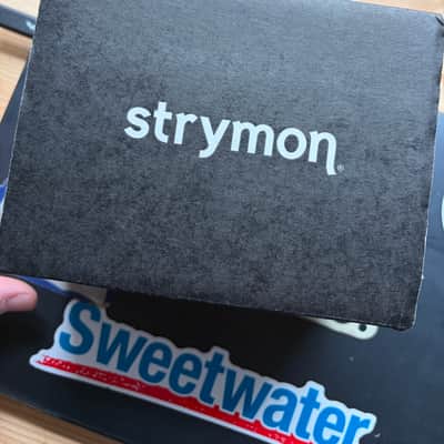 Strymon Flint Reverb and Tremolo V2 2022 - Present - Black image 5