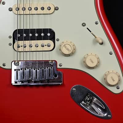 Fender American Ultra Luxe Vintage '60s Stratocaster HSS from 2025 in Fiesta Red with original Hardcase image 5