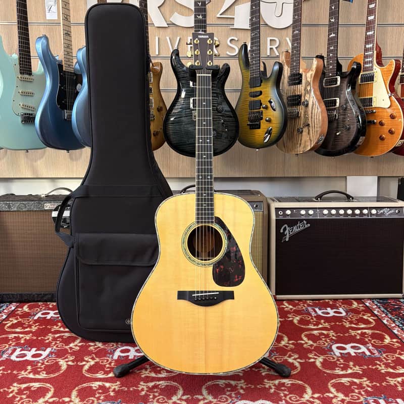 Yamaha LL16D ARE - NATURAL Chitarra Acustica Con Travel Bag image 1