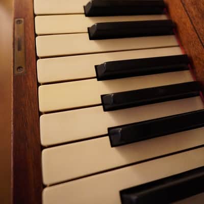 Ellington Upright Grand Player Piano 1903 - Mahogany image 21