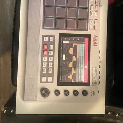 Akai MPC Live II Standalone Sampler / Sequencer Retro Edition 2020 - Present - Grey image 4