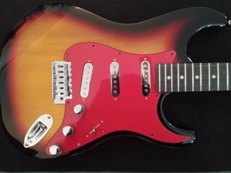 ~Cashified~ Indio Strat-Style w/Deluxe Gig-Bag image 1