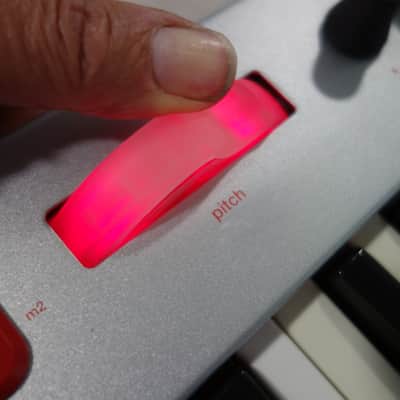 Alesis Micron 2000s - Silver image 7