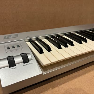ESI KeyControl 49+ Midi Controller - 49 Keys - Midi & USB image 7