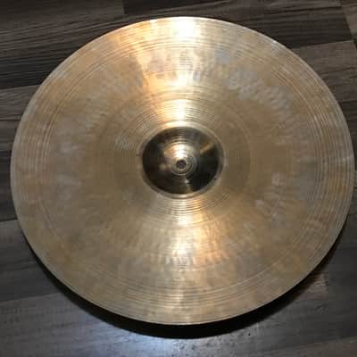 Zildjian 16" A Series Medium Thin Crash Cymbal image 10