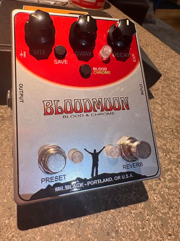 Mr. Black Supermoon Chrome