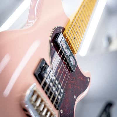 G&L Tribute Fallout Shell Pink MP image 4
