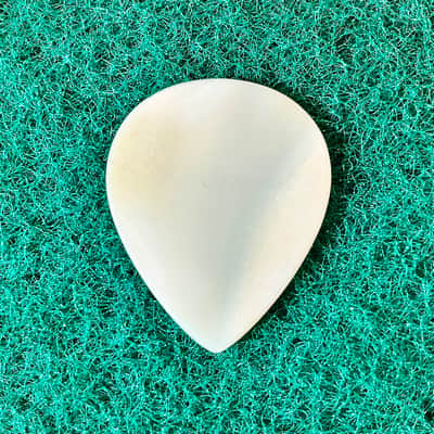 Seashell guitar pick/1.3mm thick, tear drop profile… by BeachSidePicks image 2