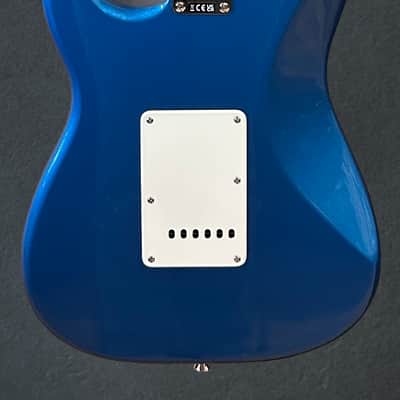 Squier Classic Vibe 60’s Stratocaster - Lake Placid Blue image 4