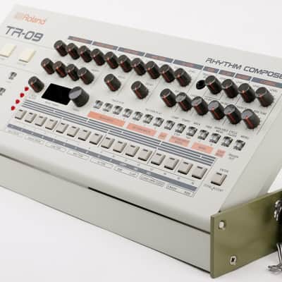 Roland TR-09 Boutique Rhythm Composer + Decksaver + Neuwertig + 1,5J Garantie image 2