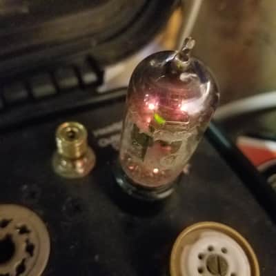 G.E ONE (1) 5751 black plate triple mica tNOS AT1000 TESTED Vacuum Tube dual triode 1954-1959 image 4
