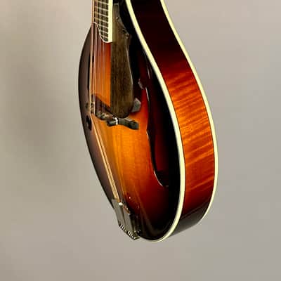 Eastman MD605-SB Sunburst Acoustic-Electric Mandolin image 5